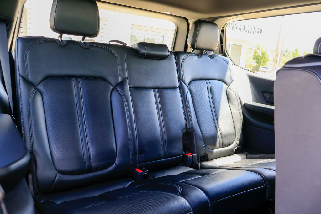 Used 2024 Jeep Wagoneer Series II w/ Flexible Seating Group RWD image 12