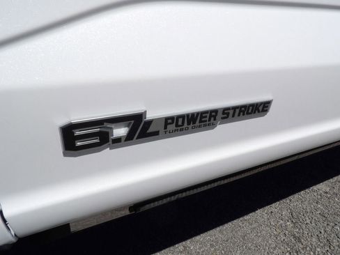 Used 2024 Ford F250 Platinum w/ FX4 Off-Road Package image 53