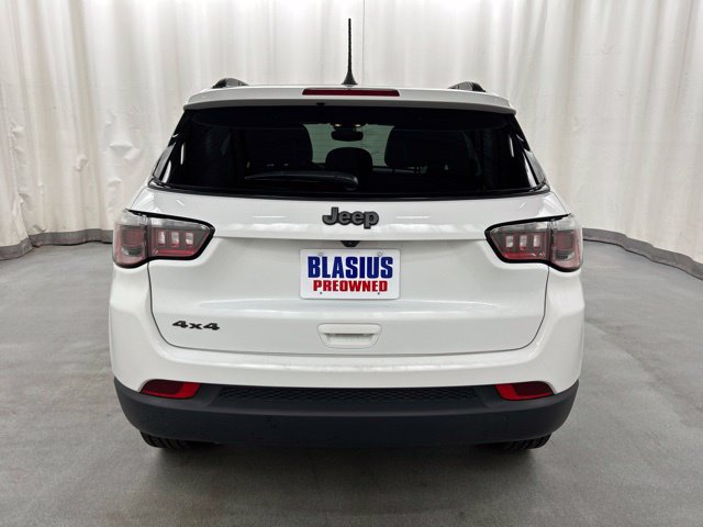 Used 2025 Jeep Compass Latitude AWD/4WD image 27