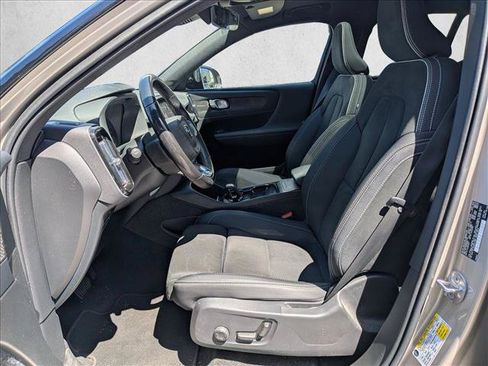 Used 2023 Volvo XC40 Recharge Ultimate w/ Protection Package Premier AWD/4WD image 11