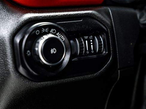 Used 2018 Jeep Wrangler Unlimited Rubicon w/ LED Lighting Group image 32