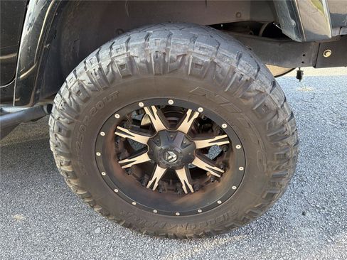 Used 2014 Jeep Wrangler Unlimited Sahara w/ Max Tow Package AWD/4WD image 10