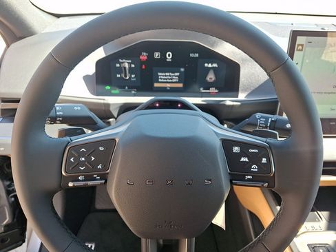 New 2026 Lexus ES 350h AWD image 11