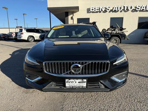 Used 2022 Volvo S60 B5 Inscription w/ Advanced Package FWD image 3