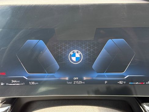 Used 2025 BMW X2 xDrive28i w/ M Sport Package AWD/4WD image 13