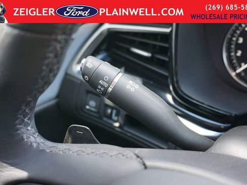 Used 2024 Cadillac XT6 Premium Luxury w/ LPO, Floor Liner Package AWD/4WD image 28