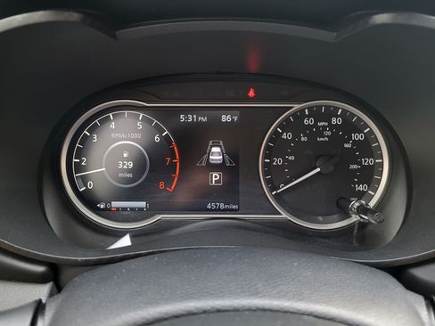 Used 2025 Nissan Versa SR w/ Electronics Package FWD image 20