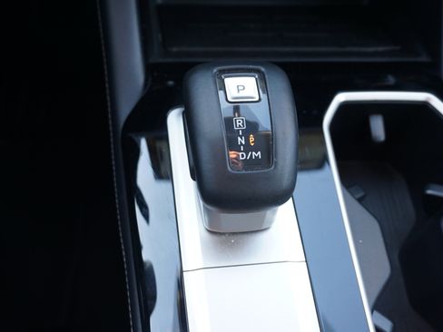 Used 2025 Mitsubishi Outlander SE image 21