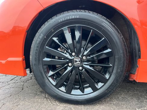 Used 2018 Honda Fit Sport image 34