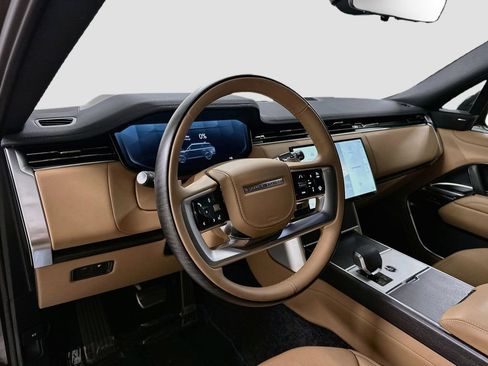 Used 2026 Land Rover Range Rover SE AWD/4WD image 4