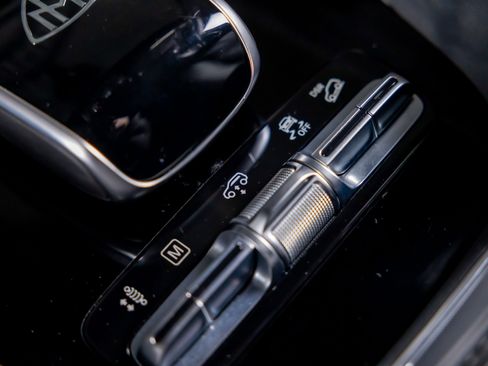 Used 2022 Mercedes-Benz Maybach GLS 600 4MATIC image 38