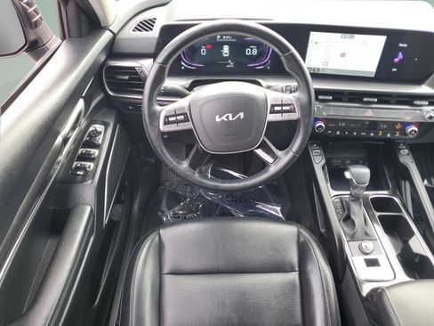 Certified 2025 Kia Telluride S image 10