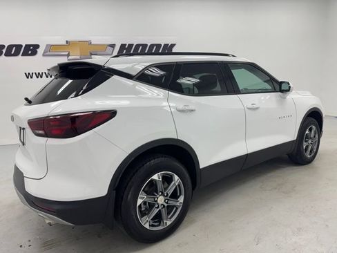 Used 2024 Chevrolet Blazer LT w/ Convenience Package FWD image 5