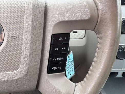 Used 2010 Mercury Mariner Premier image 14