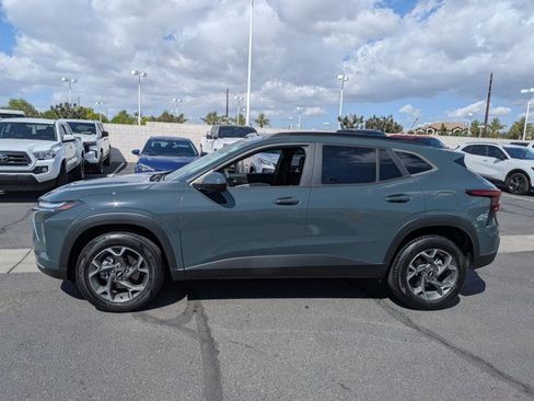 Used 2025 Chevrolet Trax LT image 8