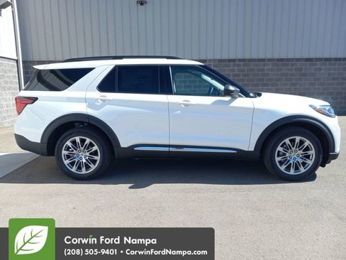 New 2025 Ford Explorer Active w/ Active Comfort Package image 2