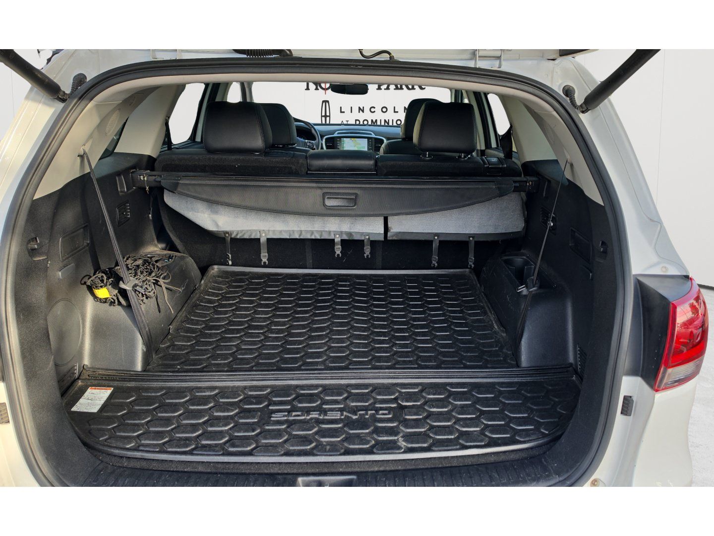 Used 2019 Kia Sorento EX w/ EX Touring Package FWD image 24