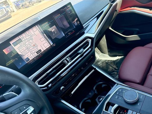 Used 2023 BMW 330i Sedan w/ Premium Package image 27