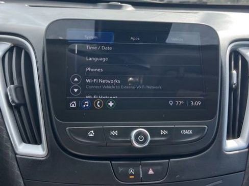 Used 2025 Chevrolet Malibu LS image 44