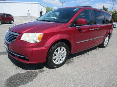 Used 2014 Chrysler Town & Country Touring w/ Trailer Tow Group