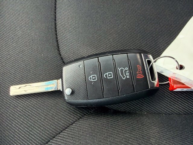 Used 2016 Kia Soul + w/ Designer's Package FWD image 31