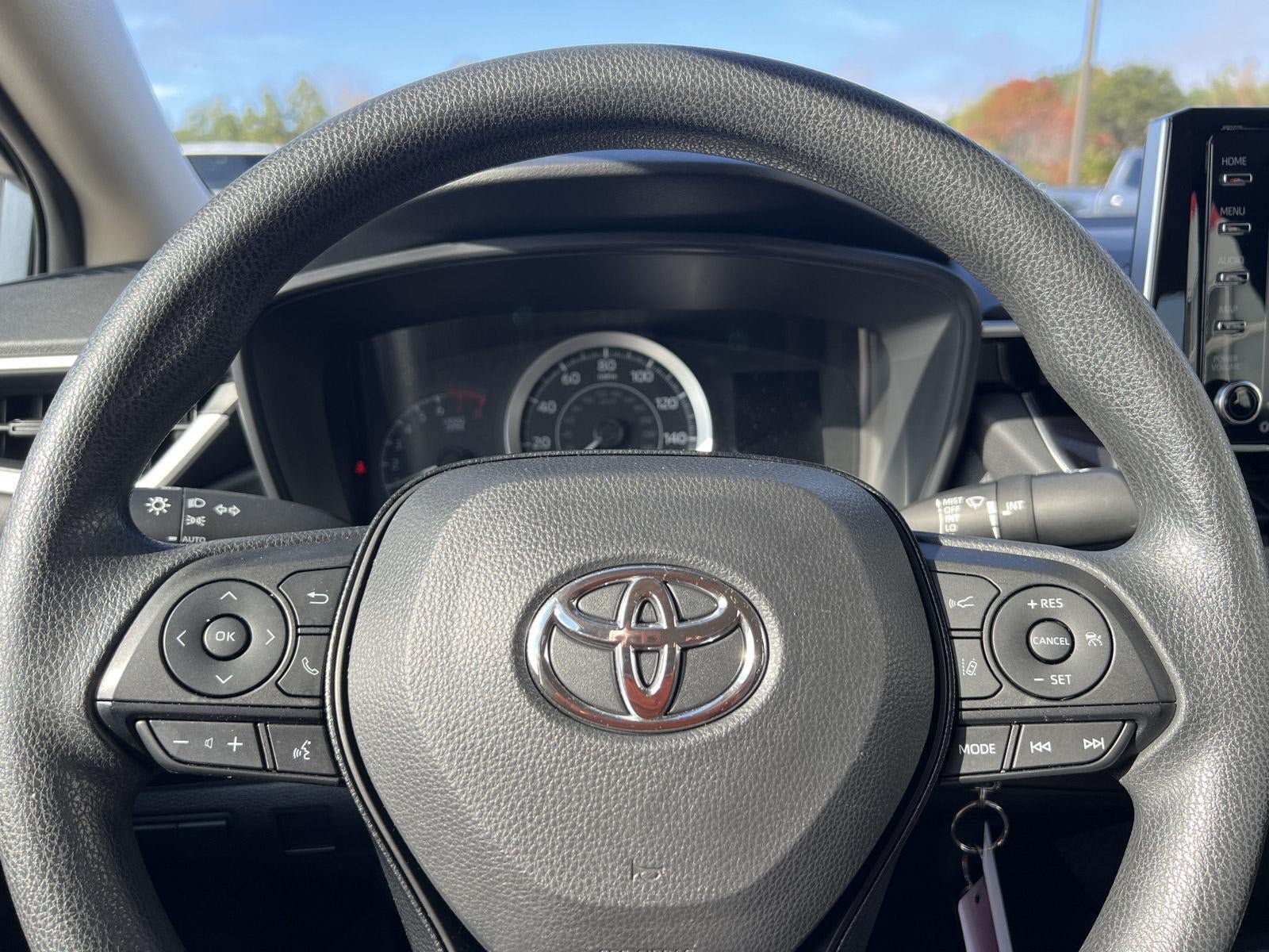 Used 2021 Toyota Corolla LE FWD image 22