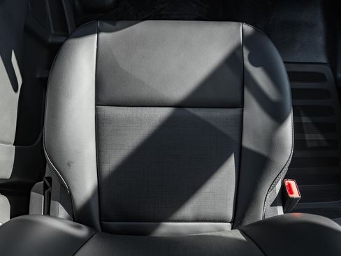 New 2026 Ford Transit 250 148 Medium Roof w/ Load Area Protection Package image 31