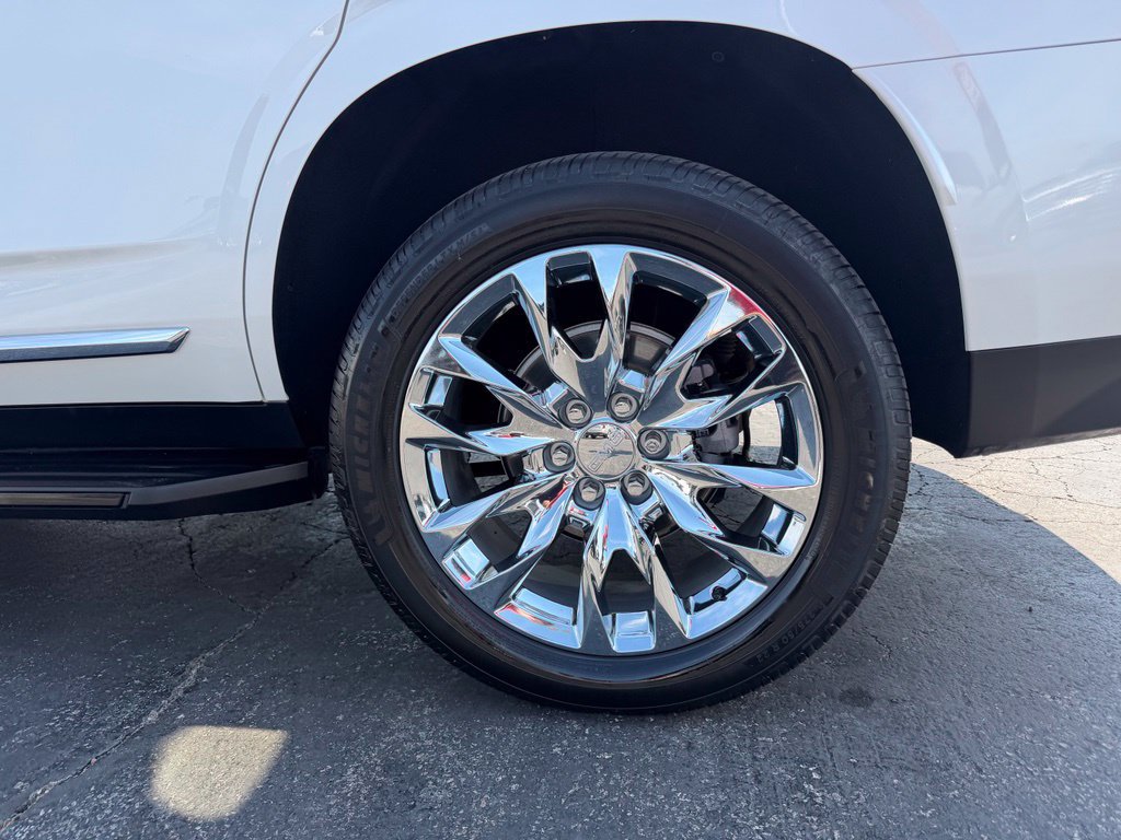 Used 2022 GMC Yukon SLT w/ SLT Luxury Package AWD/4WD image 14