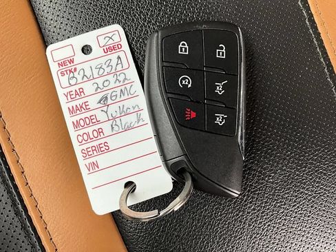 Used 2022 GMC Yukon AT4 w/ Technology Package AWD/4WD image 39