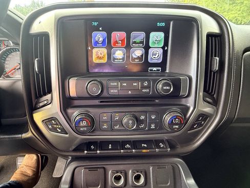 Used 2017 Chevrolet Silverado 1500 LTZ Z71 w/ LTZ Plus Package AWD/4WD image 19