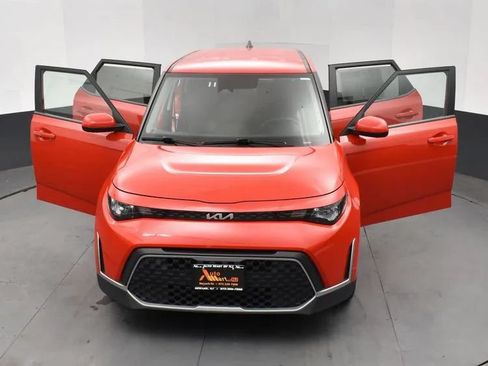 Used 2023 Kia Soul LX w/ Option Group 015 FWD image 10