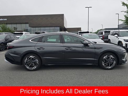 Used 2026 Hyundai Sonata SEL FWD image 2