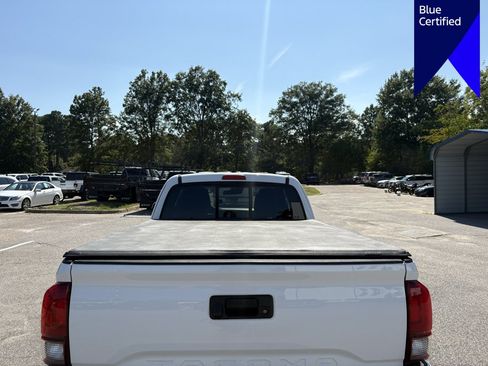 Used 2022 Toyota Tacoma SR w/ SR Convenience Package RWD image 6