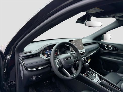 New 2026 Jeep Compass Limited image 7