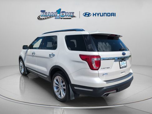 Used 2018 Ford Explorer Limited w/ Equipment Group 301A FWD image 6