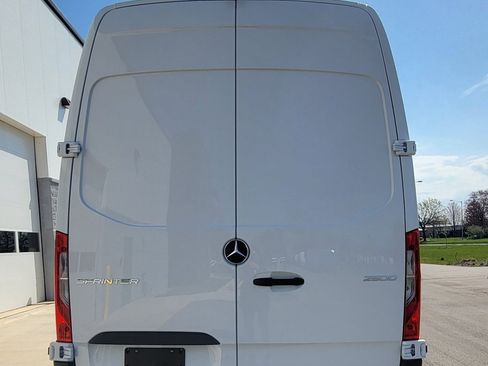 New 2025 Mercedes-Benz Sprinter 2500 image 4