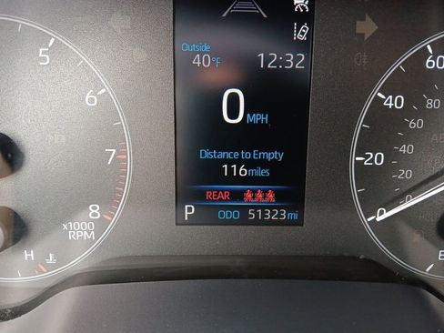 Used 2024 Toyota Corolla SE w/ SE Premium Package image 17