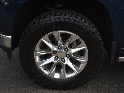 Used 2021 Chevrolet Silverado 1500 LTZ w/ LTZ Premium Package image 10