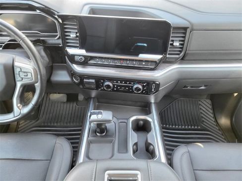 Used 2022 Chevrolet Silverado 1500 LTZ w/ LTZ Premium Package image 15