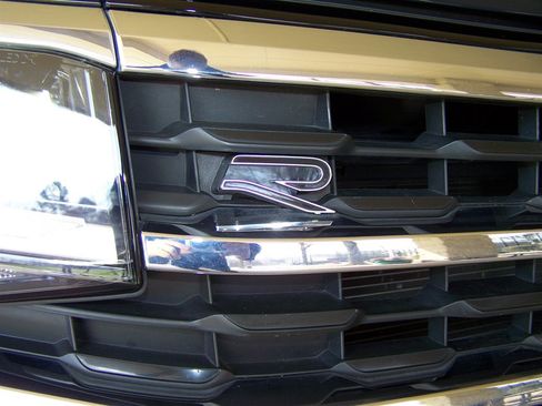 Used 2021 Volkswagen Atlas S image 12