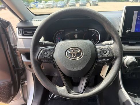 Certified 2025 Toyota RAV4 LE AWD/4WD image 27