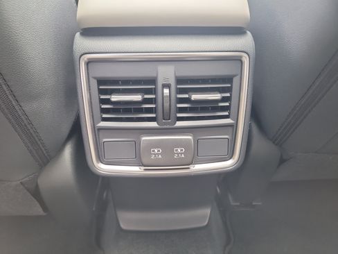 Used 2024 Subaru Forester Premium AWD/4WD image 18