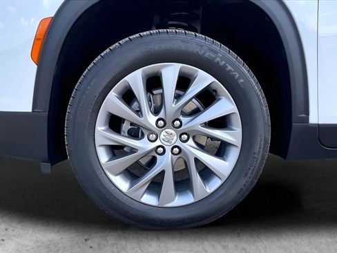 Used 2025 Buick Enclave Preferred FWD image 35