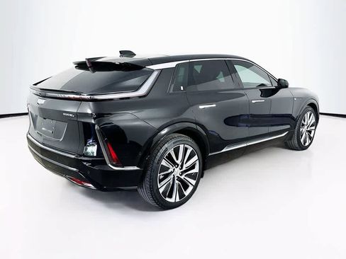 Used 2024 Cadillac Lyriq Luxury w/ LPO, Floor Liner Package image 25