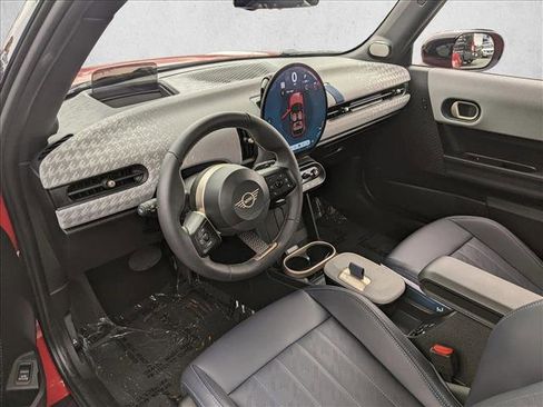 Certified 2025 MINI Cooper S image 10