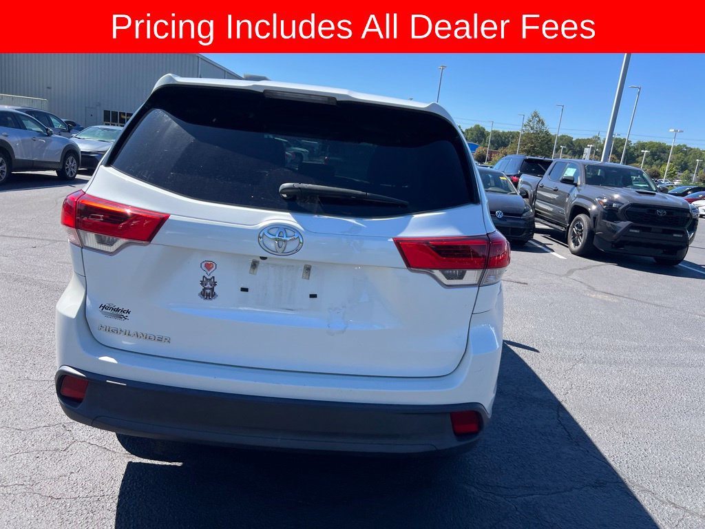 Used 2017 Toyota Highlander LE FWD image 30