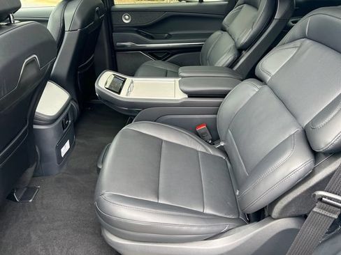 New 2027 Lincoln Navigator Reserve w/ Jet Appearance Package AWD/4WD image 22