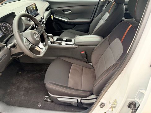 New 2025 Nissan Sentra SR image 5