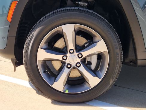 New 2026 Jeep Grand Cherokee L Limited image 12