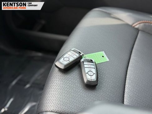 Used 2025 Ford F350 Lariat w/ Black Appearance Package AWD/4WD image 44
